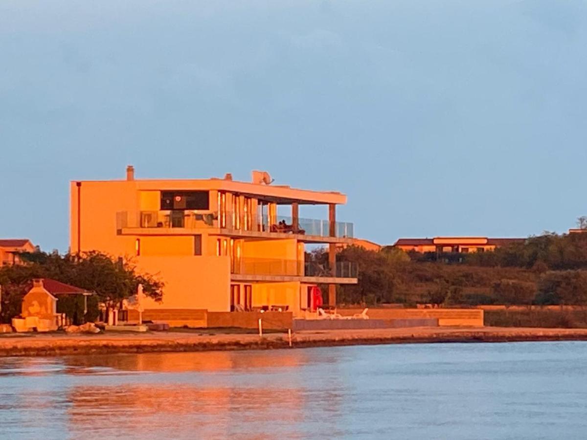 Jamc Dream Familientraum Direkt Am Meer Mit Beheiztem Pool بريفلاكا المظهر الخارجي الصورة